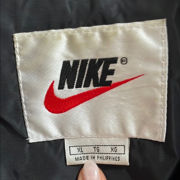 Nike Black Jacket - Picture 4 of 15